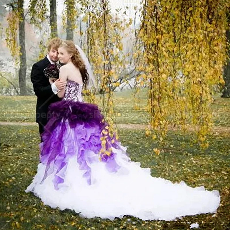 White And Purple Rustic Wedding Dress Tiers Ruffles Tulle Long Bridal Gown Strapless Sleeveless Robe De Mariee Customized
