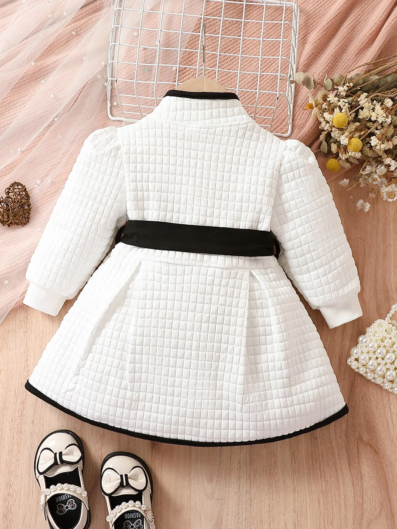 Baby Girls Fashion Autumn And Winter Thermal Belted Dress Set Princess Coat Classic Black And White Color Contrast Cardigan