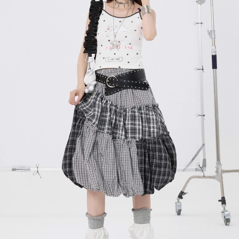 オリジナルデザイン黒、白のチェック柄非対称スプライシング女性のロングスカート夏の新レトロ甘いクールなレースクラウドスカートレディース