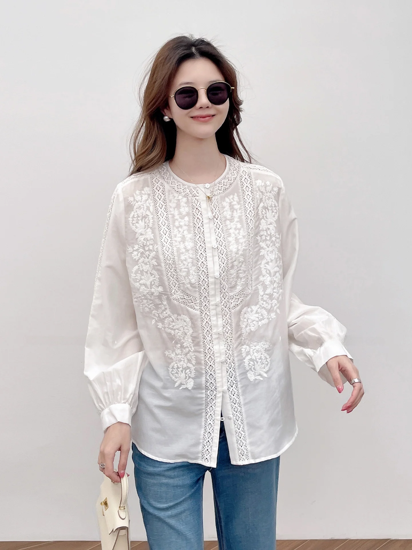 

Korean Fashion Ruched Long Sleeve round Neck Lace Hollow out Embroidery Shirt Heavy Embroidery Patchwork Lyrical Style Loose Fit