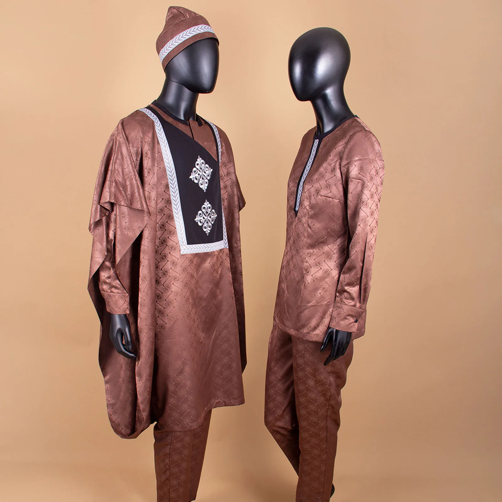 Vêtements traditionnels africains pour hommes et femmes, tenue formelle Agbada, tenues Bazin Riche, ensembles de robe avec casquette, vêtements assortis, Y22C062