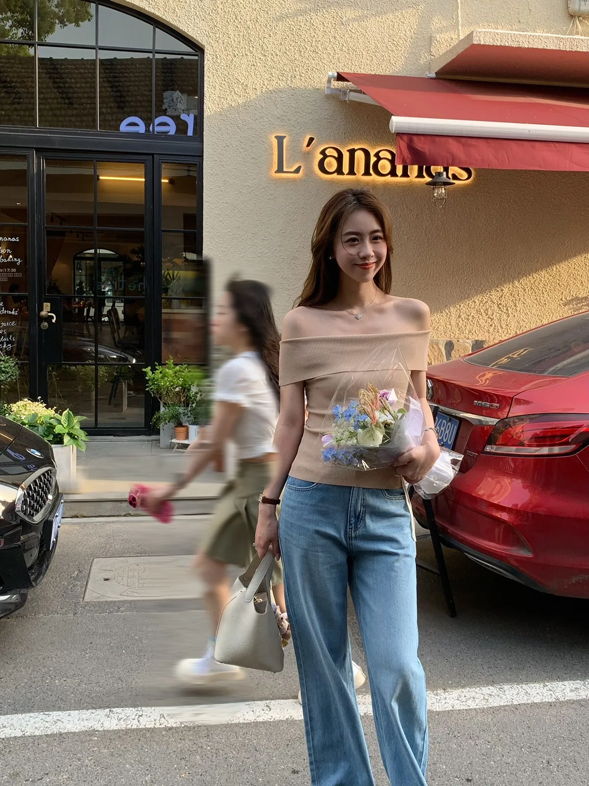 

Удобные женские джинсы с высокой талией, прямым кроем, рваным низом, широкими штанинами, из хлопка, новые, повседневные, эластичные, из денима