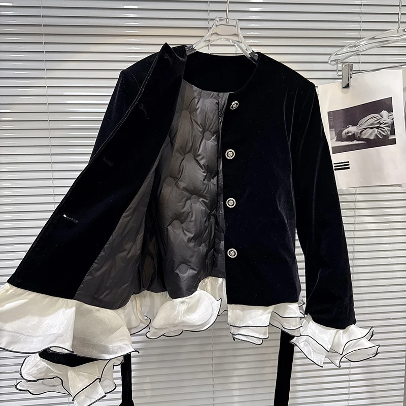 2025 Winter New Chiffon Lace Splicing Design with Belt Down Jacket Women Small Fragrant Style Single breasted Short Coat