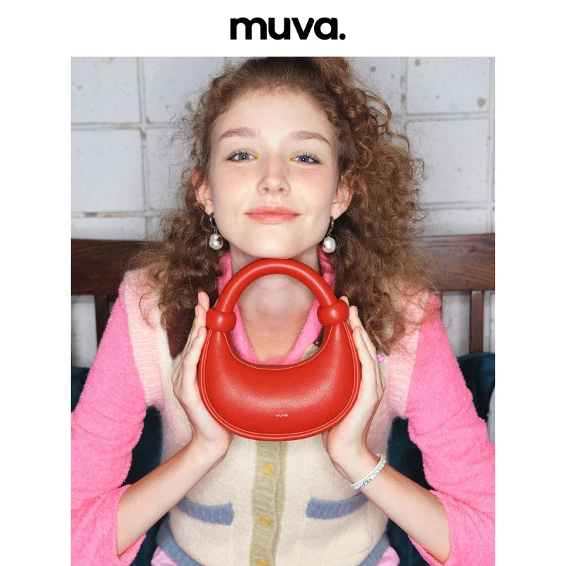 

Muva leather Crescent bag/banana crossbody bag mu-40
