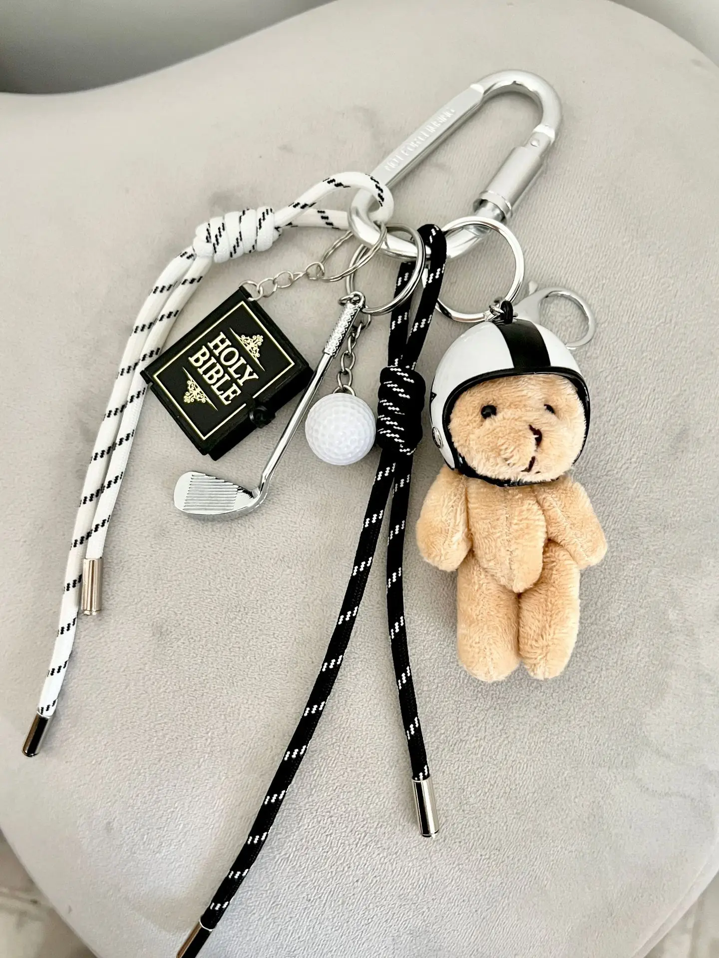 Charms Bag Pendant Cute Banana People Helmet Bear Bag Bag for Women Ornament Doll Miu Creative Nylon Rope Pendant Keychain Decor