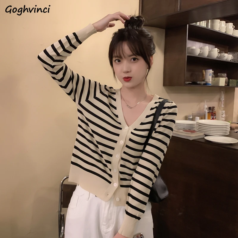 

Striped Cardigan Women Vintage Button-up V-neck Casual Tops Knitwear Daily Slouchy Ulzzang Tender All-match Fashion Korean 2024