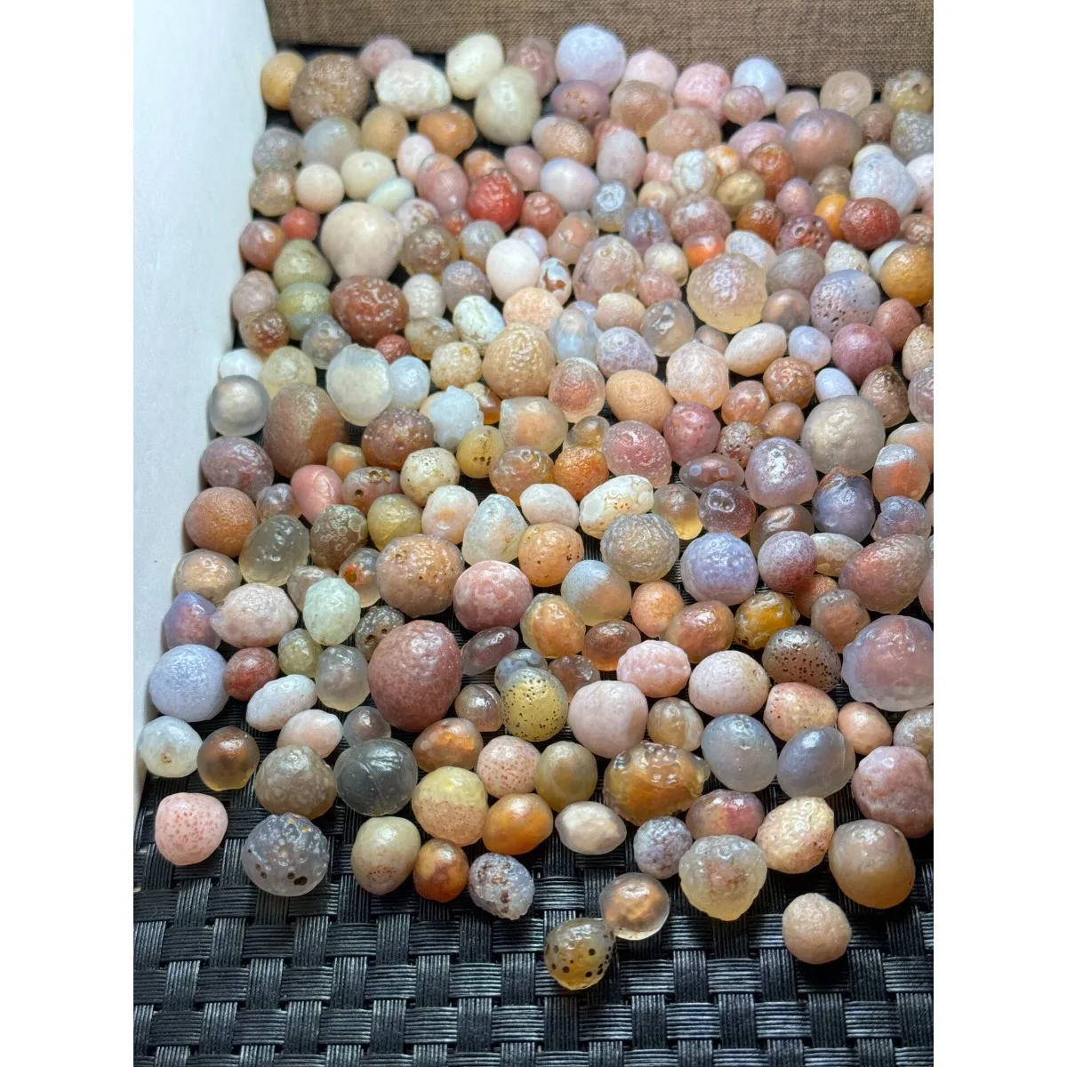 Natural Beauty Alashan Agate, 5pcs Glass Vial Set, 10-15mm Natural Unpolished, River Stone, Birthday Gift Collection-Candy Agate