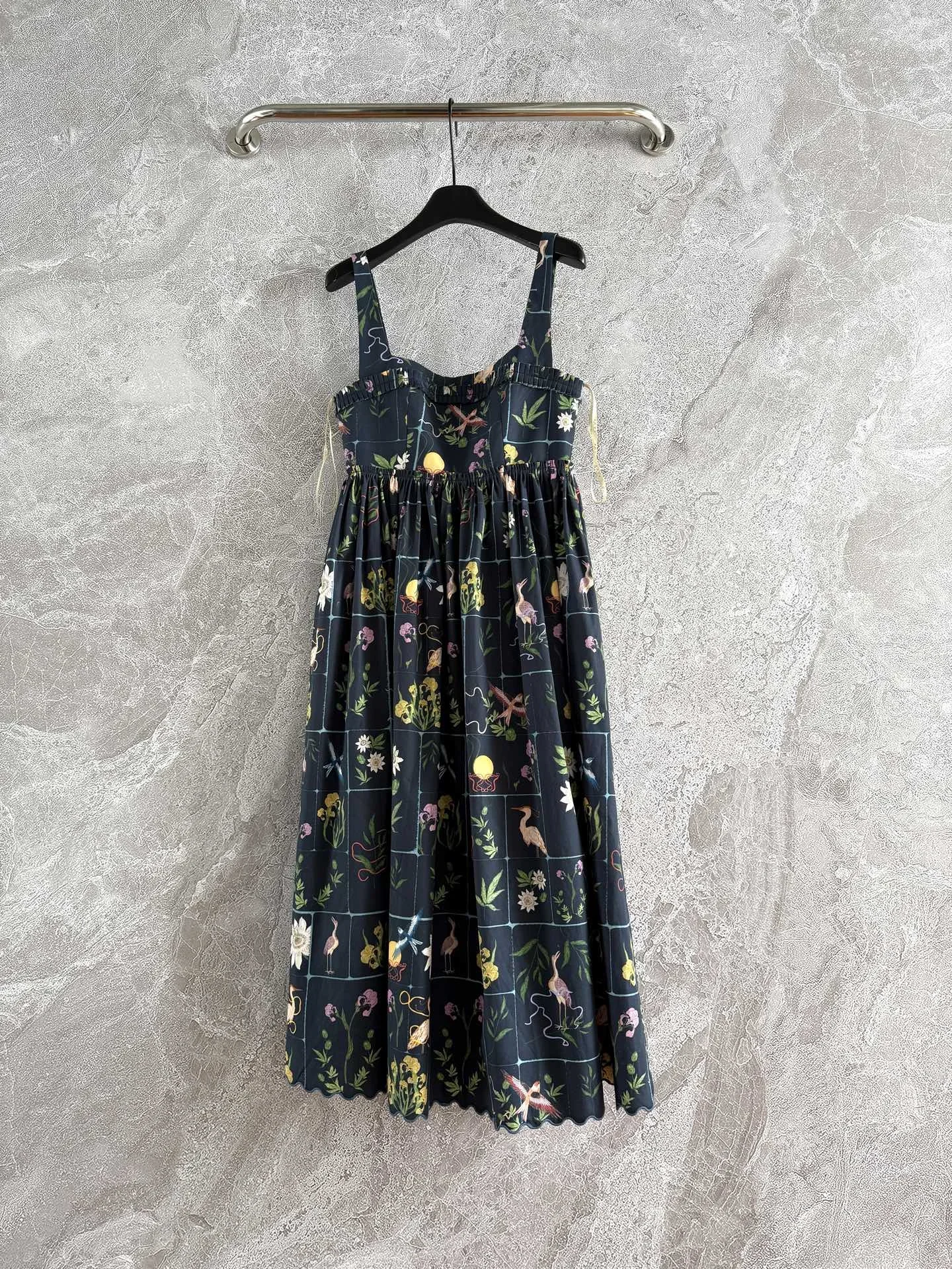 

Navy Blue Botanic Print Sleeveless Pleat Ruched Ruffles Midi Dress 2025 New Pure Cotton