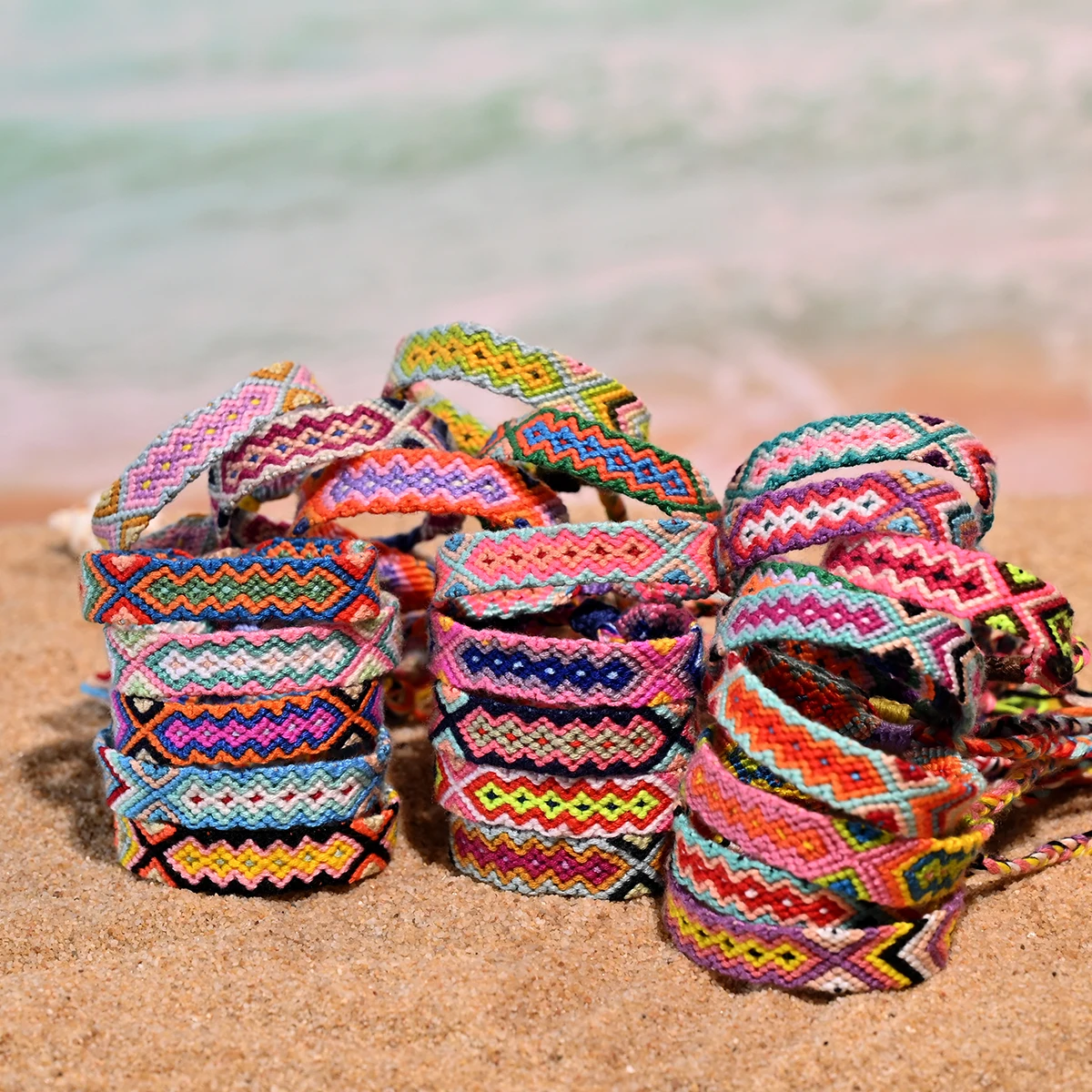 Random Color 10Pcs/Lot Friendship Bracelet for Women Summer Beach Bohemian Handmade Weave Tarnish Free Charm Bracelets for Girl