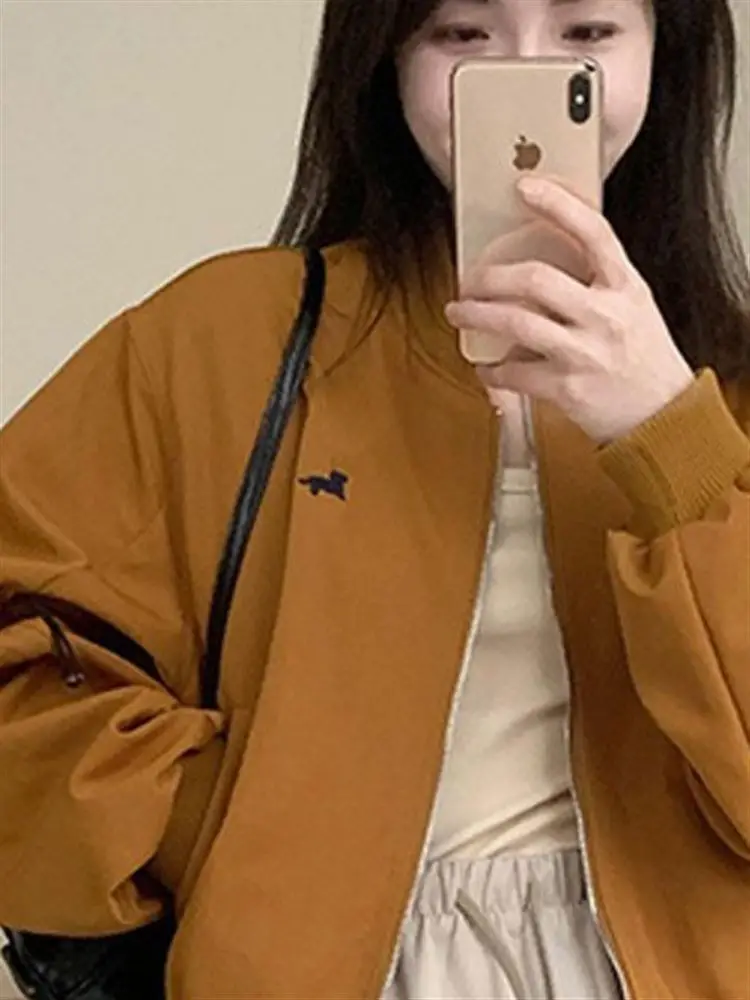 

Модная свободная повседневная весенняя бейсбольная куртка 2024 года, новая универсальная тонкая женская верхняя одежда с длинными рукавами, стандартная модель