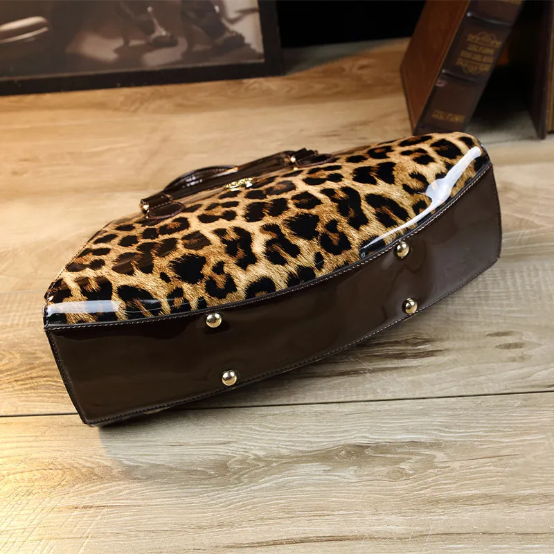 Borsa da donna in vera pelle di moda borsa a tracolla con fibbia in diamanti borsa a tracolla portatile leopardata di grande capacità