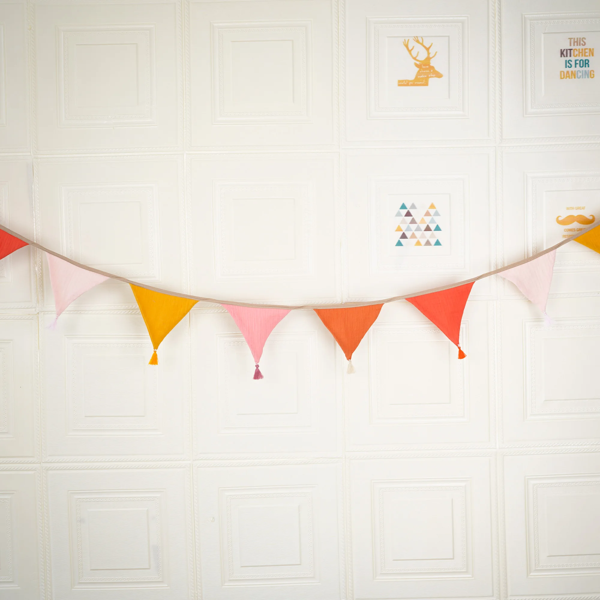 2.6M/8.5FT 보육 캔디 패브릭 깃발 10 삼각형 - Baby Nursery Garland 리뷰 및 가격
