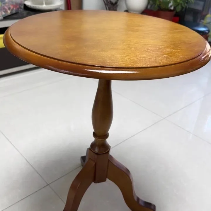 

//Luxury Vintage Round Coffee Table Solid Wood Living Room Furniture Antique Design For Vacation Home And Airbnb Guest Rooms