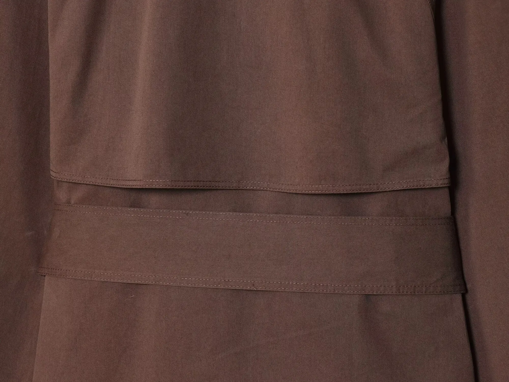 Damski płaszcz trencz jesień-zima 2025 kawa kolor wykładany kołnierz długi rękaw retro klasyczna kurtka z paskiem elegancka odzież wierzchnia damska