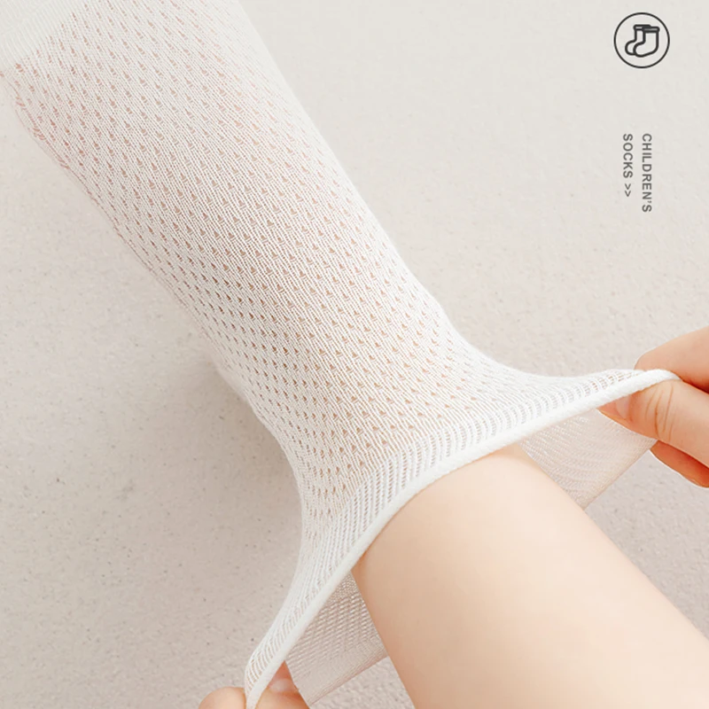 5 pares de calcetines blancos a media pantorrilla para niñas con líneas simples calcetines informales de malla de algodón transpirables para niños