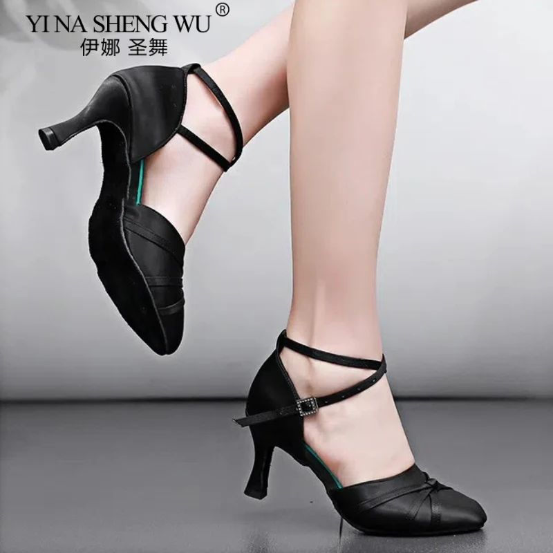 2026 femmes chaussures de danse pour filles dames chaussures de danse de salon latine noir Satin professionnel Salsa Tango talons hauts 5.5 cm/7.5 cm