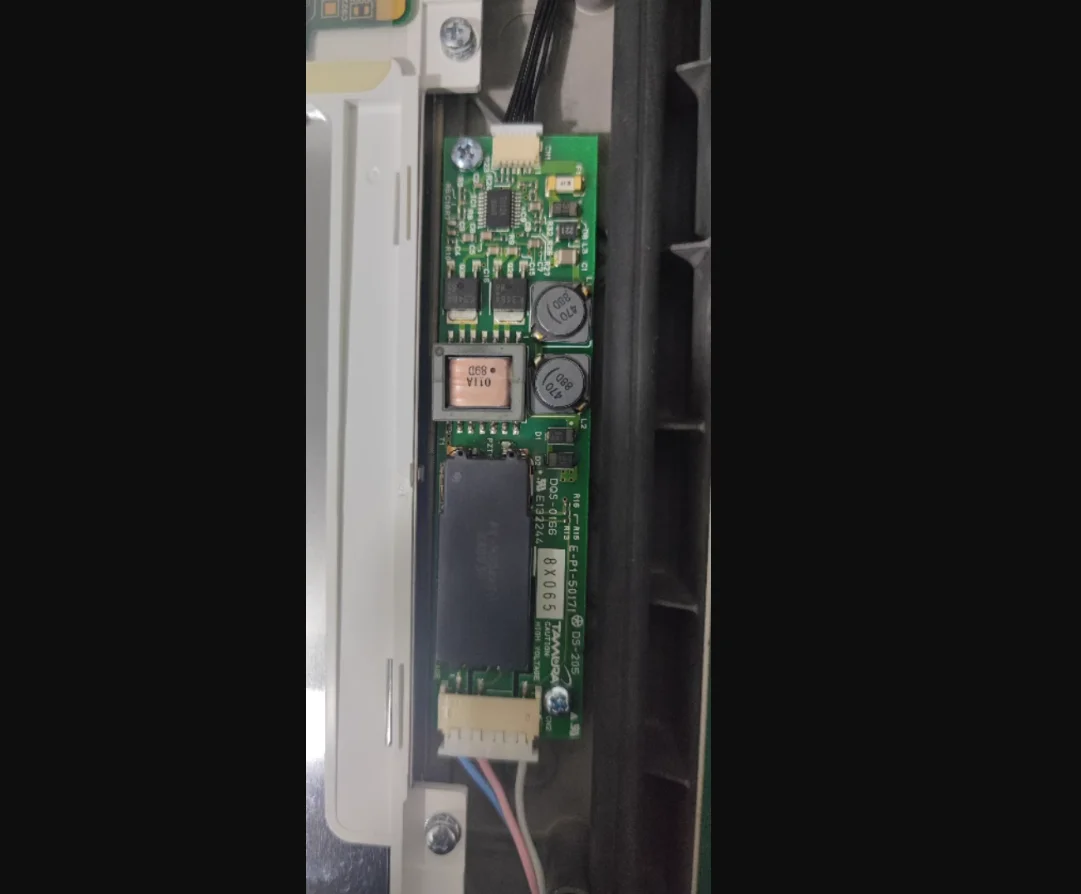 

Compatible DQS-0166 E-P1-50171 DS-205 HBL-0321 LCD Backlight Inverter