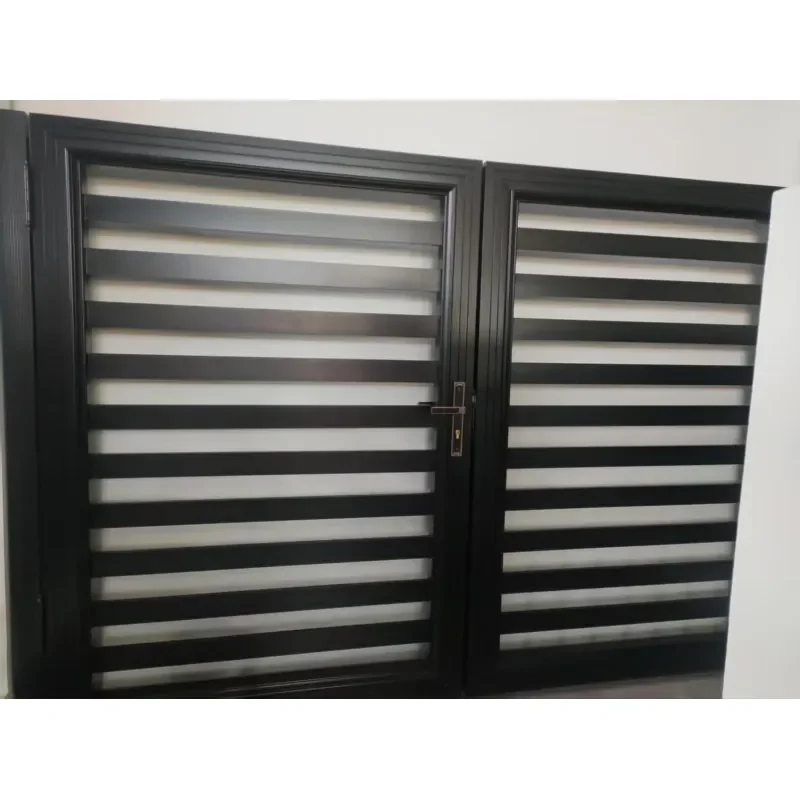 Outdoor Decorative Aluminum Fence Panels: Sturdy and Stylish Metal Fencing for Villa Landscaping and Garden Dividers.