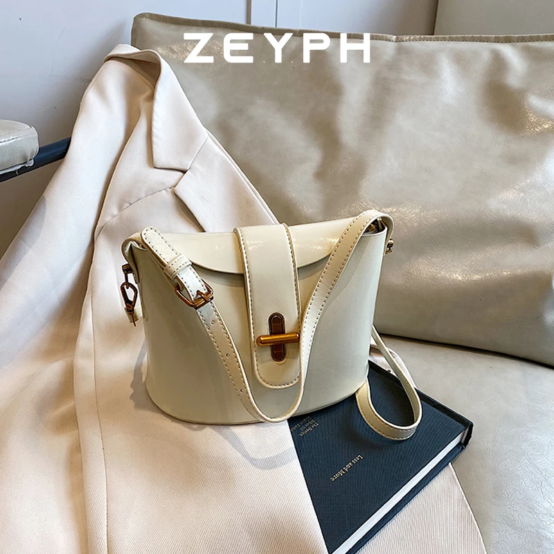 

Zeyph Fashionable And Simple Designer Unique Concealed Buckle Patent Leather Small Square Bag Women s Four Seasons Shoulder Bag