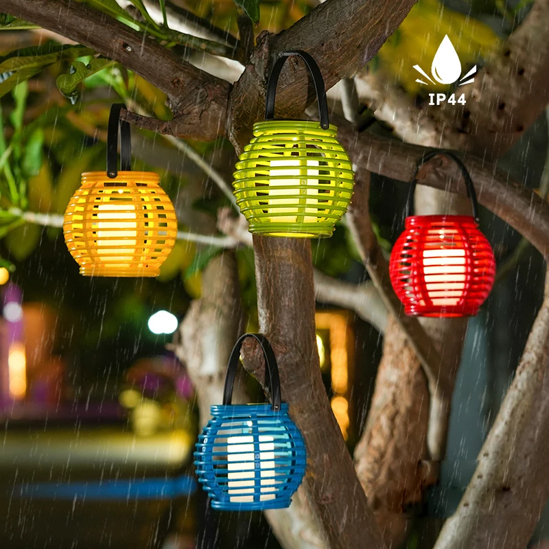 4 solar powered courtyard decorative lights, pendant lights, home garden balconies, LED four-color lanterns, new Chinese style l