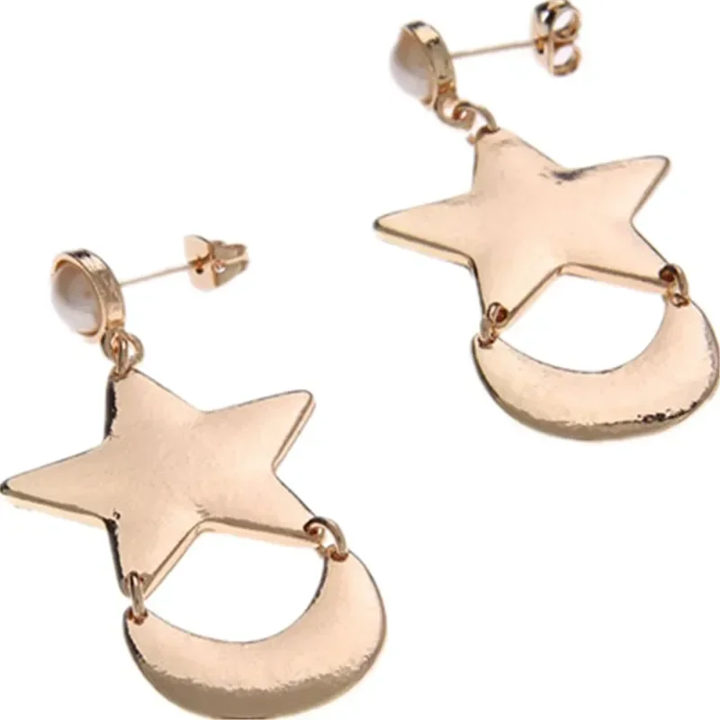 アニメコスプレスターセーラーちびムーンアクセサリーゴールデン耳飾りブローチ白帽子ちび米国ハロウィンアクセサリー MN1