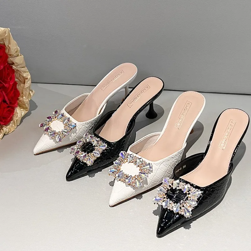 شباشب نسائية صغيرة الحجم 34-39 رأس مدبب جديد صنادل بكعب رفيع من حجر الراين أحذية باوتو الفرنسية الأنيقة للولائم