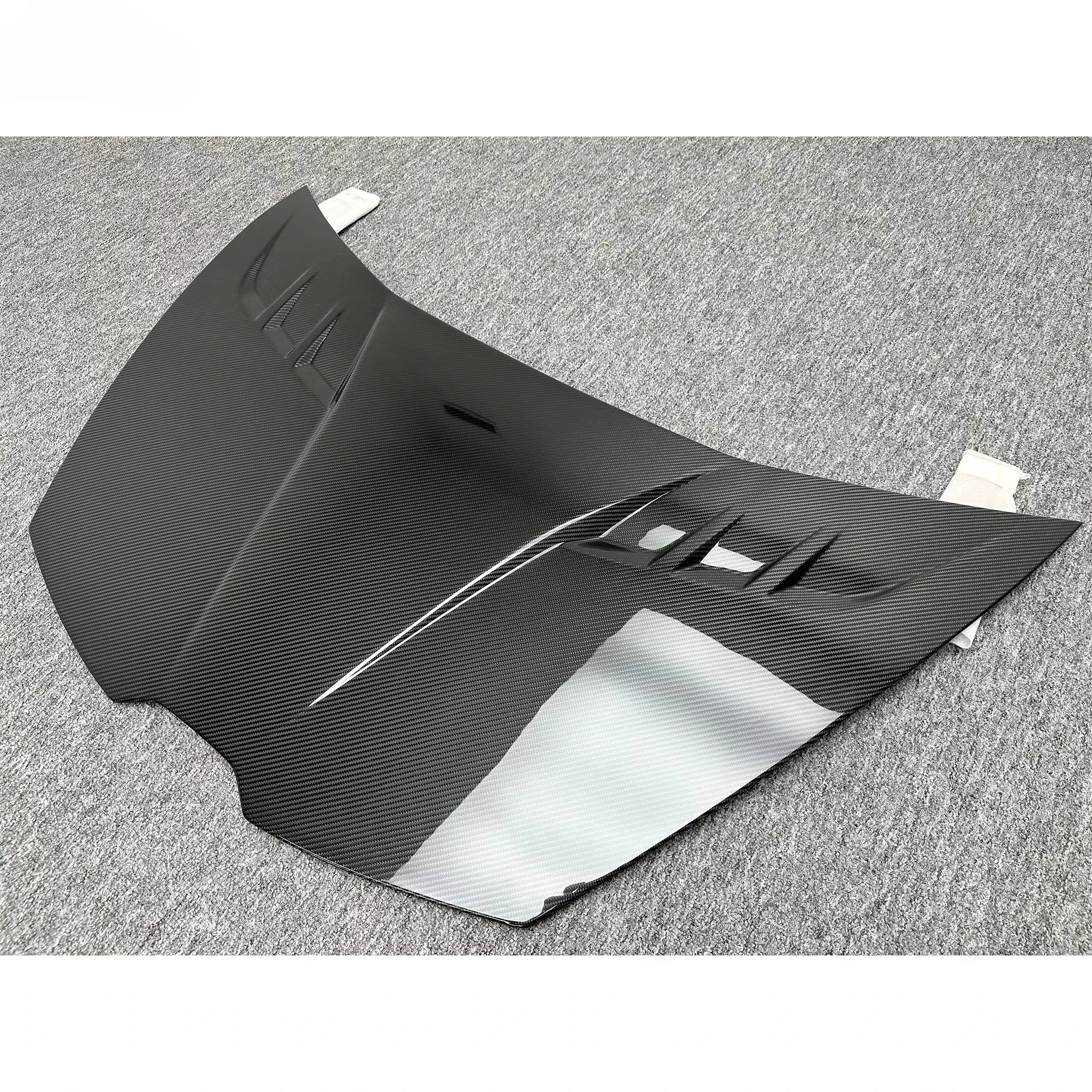 For Lamborghini Huracan EVO 2019-2024 Dry Carbon Fiber PT Style Vented Front Engine Bonnet Hood Cover Assembly