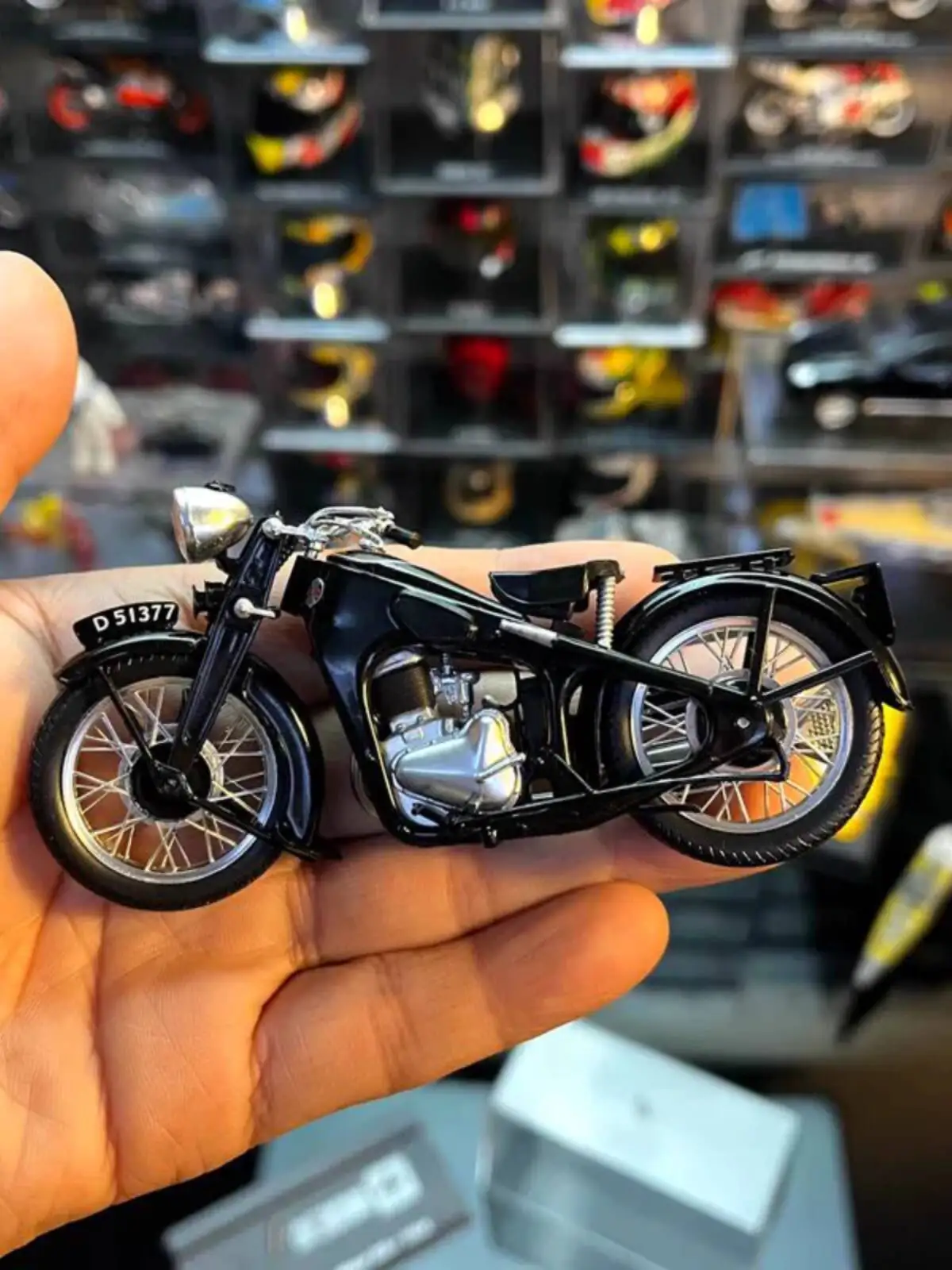 

1/18 Новое поступление, специальная цена, литой под давлением металл, французский 350, винтажная коллекционная модель мотоцикла, игрушки для детей