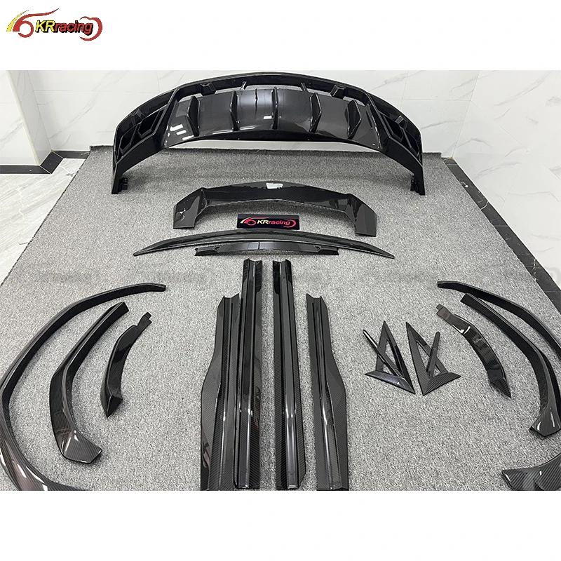 MSY Style Dry Carbon Fiber Soft Body Kit With Exhaust Tips For Lambo URUS SUV 2018-2019