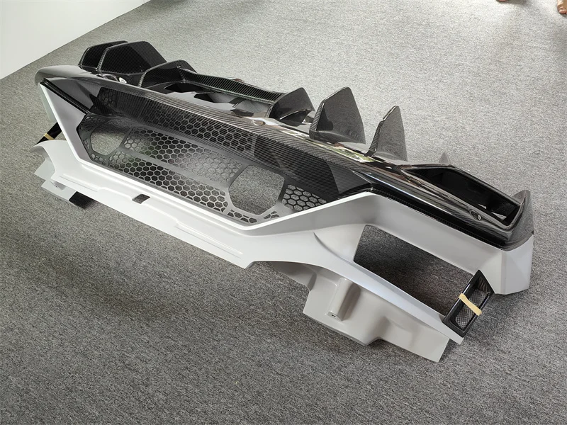 New Half Carbon Fiber Rear Bumper Body Kit for Lamborghini LP700 Upgrade SVJ Style