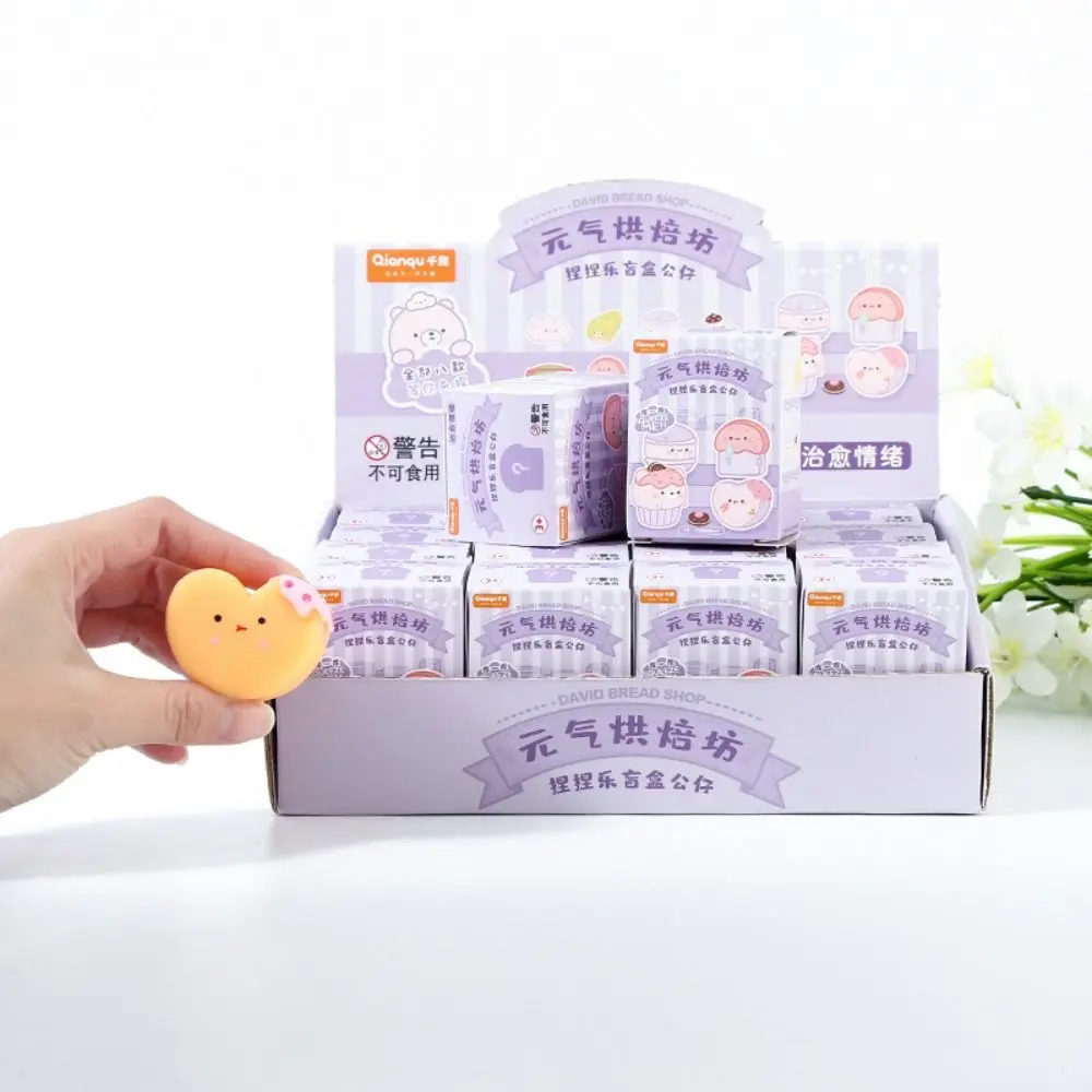 Nette Bäckerei Lebensmittel Füllstoffe Box Spielzeug Zufällig Glück Prise Spielzeug Brot Weiche Glück Squeeze Spielzeug Kinder