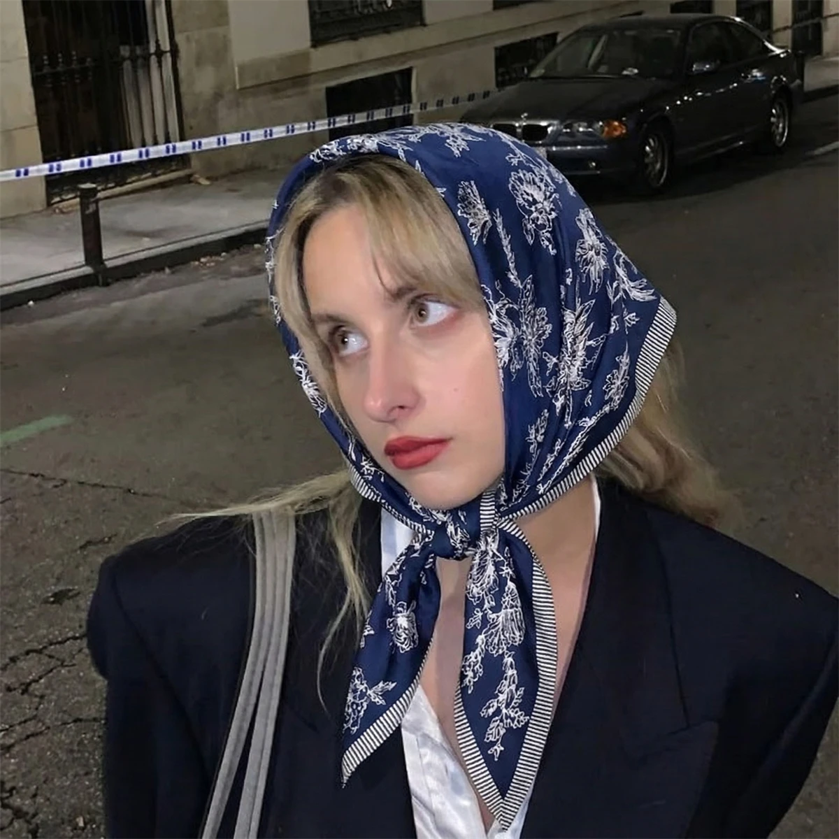 

2026 Fashion Triangle Scarf for Women Hair Band Soft Neckerchief Vintage Hijab Stripe Print Headscarf Female Pashmina Bandana