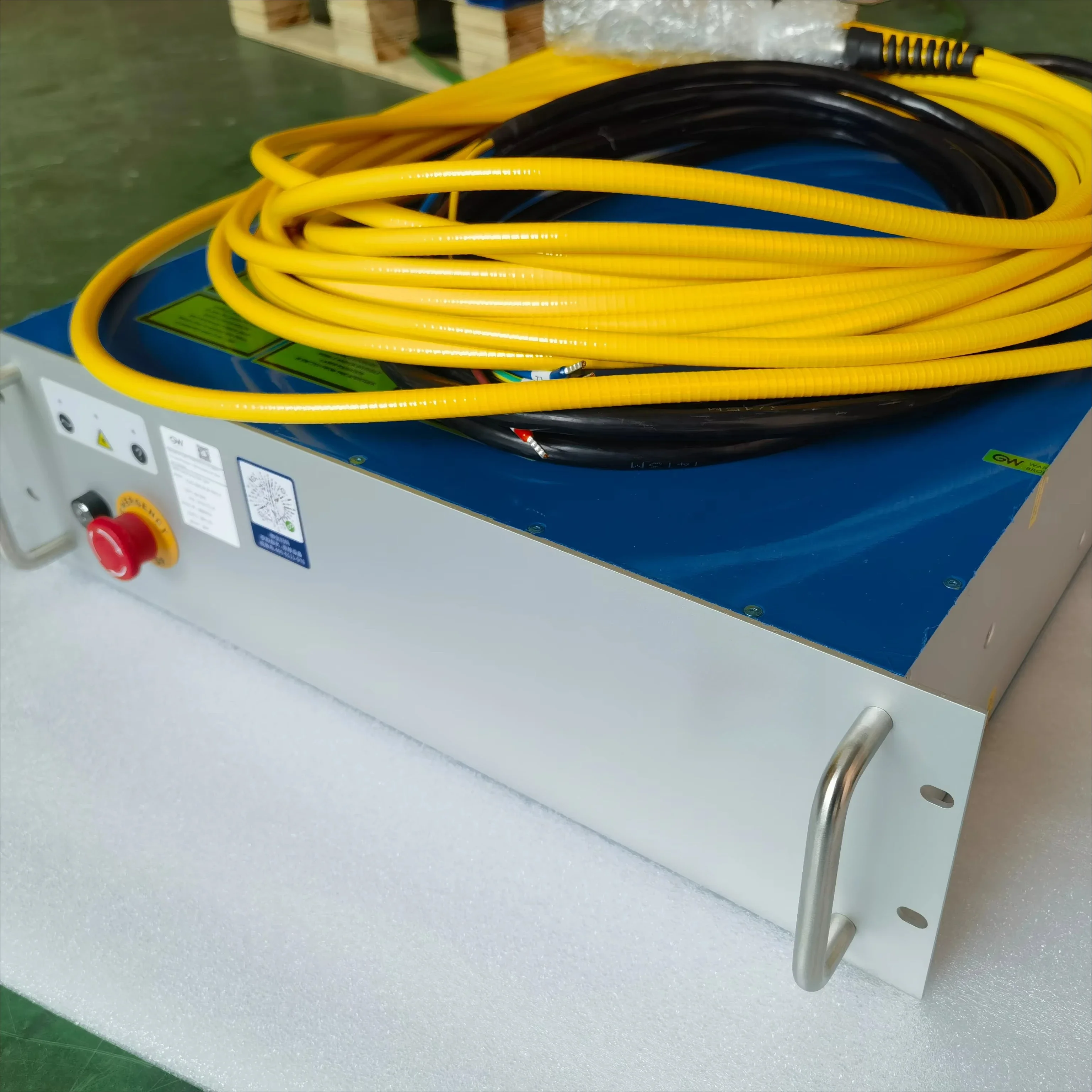 Single Mode Fiber Source GW 2KW YLPS 2000 W Upgraded of 4S 020H for Cnc Fiber Cutting Welding Drilling Machine