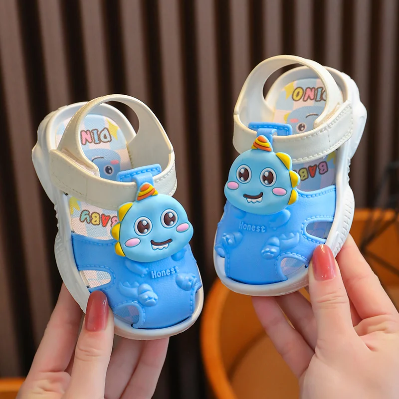 

Cute cartoon boy and girl baby sandals soft soled summer toddler shoes Bao head anti-kicking small dinosaur pattern