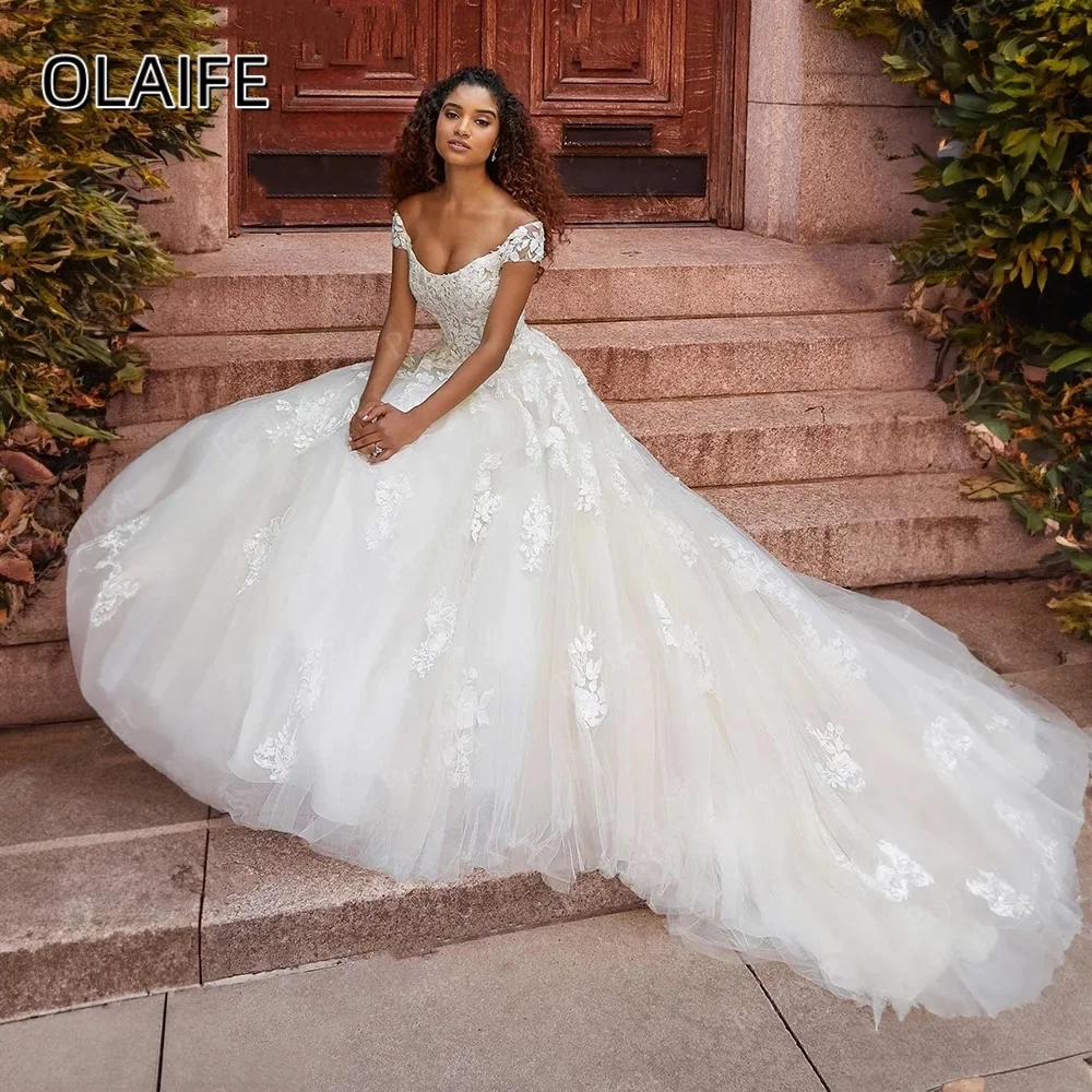 Romantic Lace Tulle Short Sleeves Appliques A-line Off Shoulder Wedding Dress Buttons Sweep Train Customized vestidos para mujer