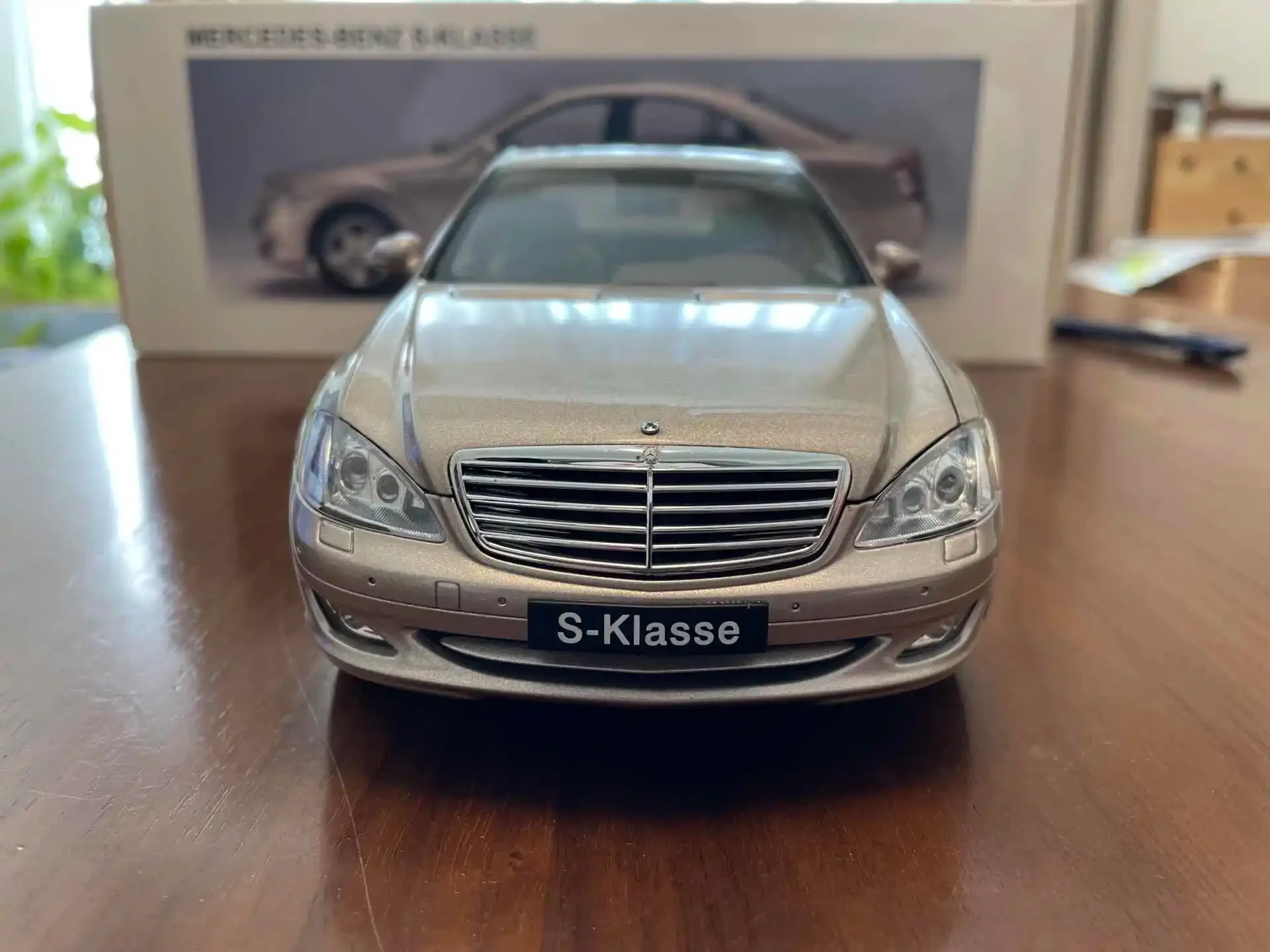 Autoart 1:18 W221 S-KLASSE Simulation Limited Edition All Open Alloy Metal Static Car Model Toy Gift