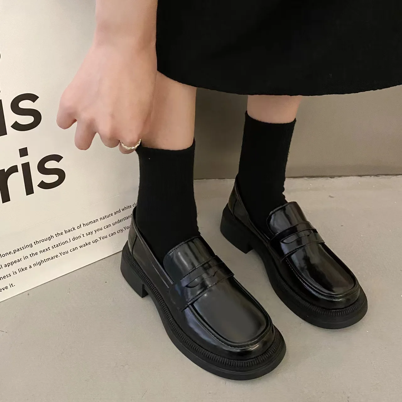 Spring Loafers Women Japanese School Students JK Uniform Shoes Round Toe Women Girls Retro Round Toe Lolita Cosplay Shoes view 4