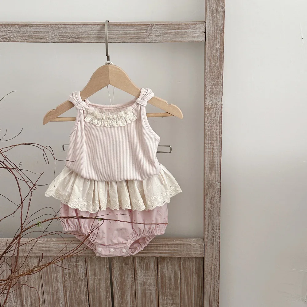 

Летний детский жилет 2026: милые кружевные майки без рукавов в корейском стиле, 73-100 см, хлопковые топы или шорты для девочек, одежда для малышей