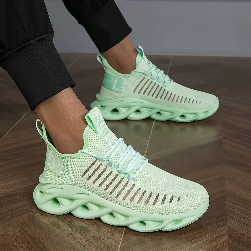 Hot Sale Running Shoes Men Casual Sneakers Lightweight Breathable Knit Sneakers Man Trainers Comfy Non-slip Men's Sports Shoes