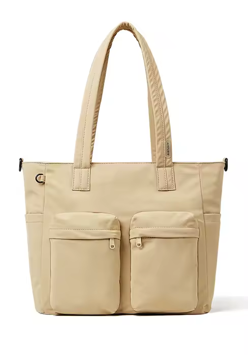 AJI 숄더 백 착용 이미지