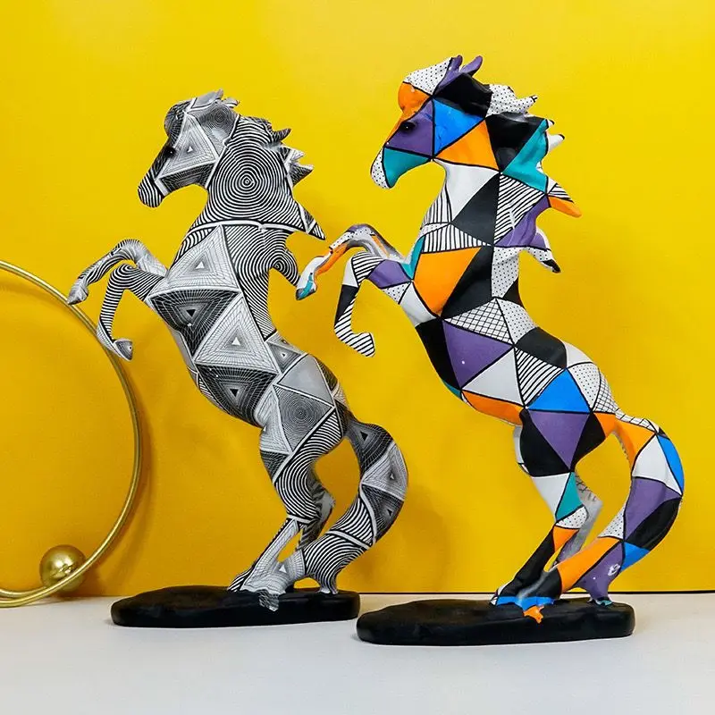 Successful Horse Statue Resin Adornments Opening Gifts Office Study Room Sculpture Crafts Cabinet Bookshelf Figurines Decoration