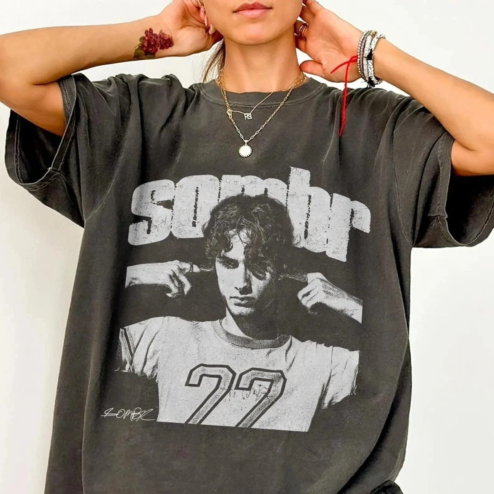 Sombr Band's "Late Night and Youth Romance" Tour Signature T-Shirt, Größe S-4XL, Unisex-T-Shirt aus reiner Baumwolle, klassisch