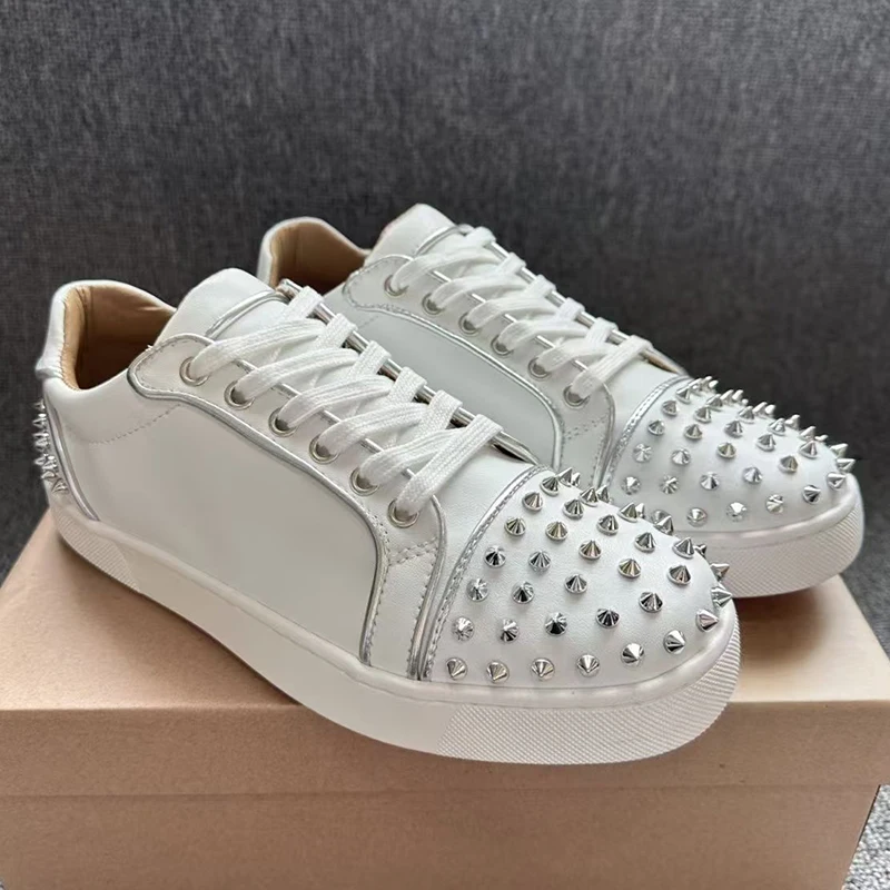 

Korean style mens casual spikes studded shoes lace-up natural leather rivets shoe brand designer flat sneakers trendy footwear