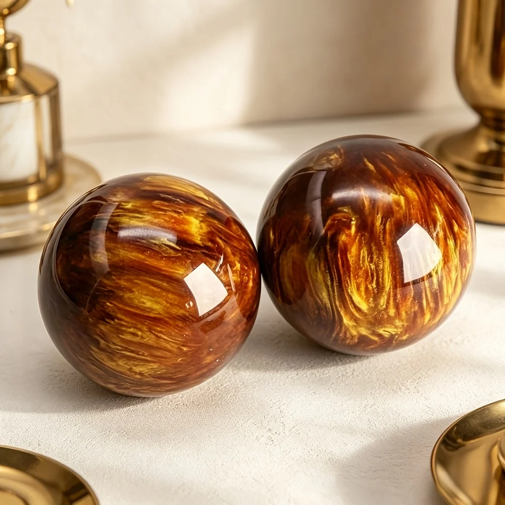 A Pair of Sea Willow Fitness Balls, Warm Care in The Palm, Health And Elegance Spun Out, a Great Choice for The to Play With!