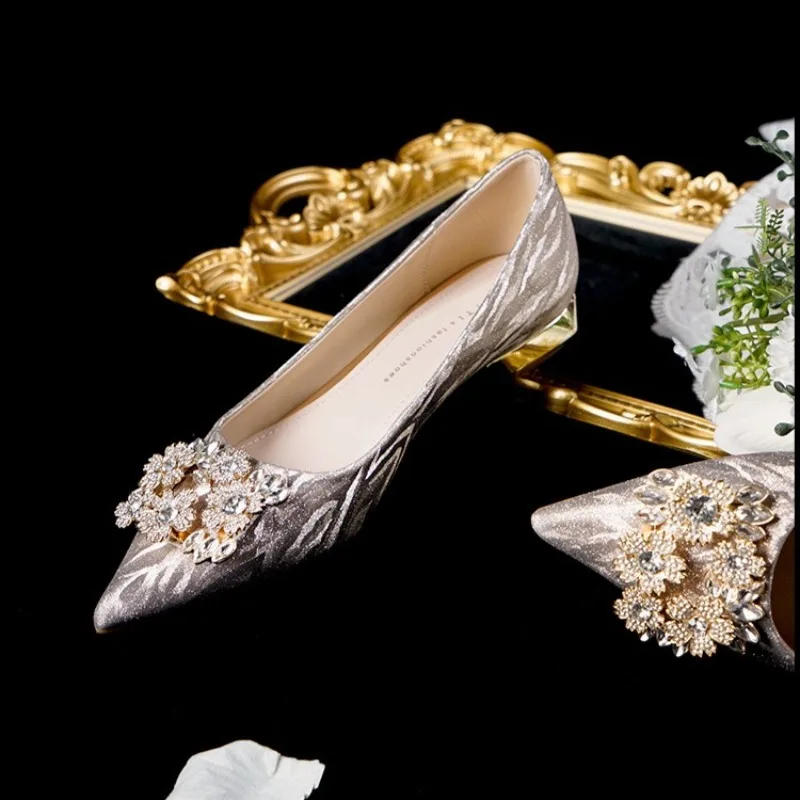 

Luxury Women Wedding Shoes Exquisite Metal Decoration Low Heels for Woman French Style Casual Shoes Designer Shoes Zapatos Mujer
