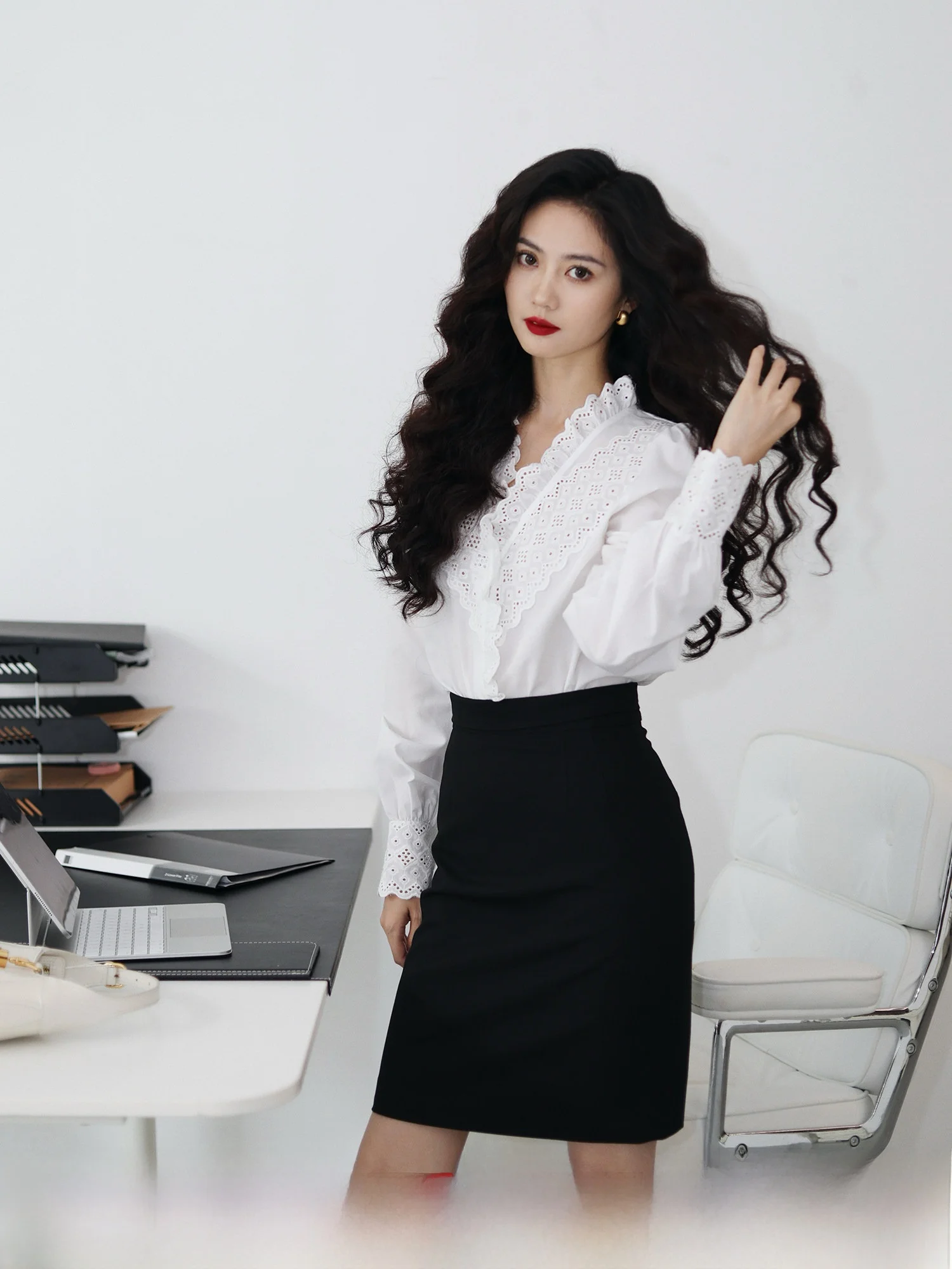 

Женская блузка TAIYANG OFFICE с белым кружевным воротником, длинная, весна 2025, с ажурным дизайном, повседневная, из смесового полиэстера и хлопка