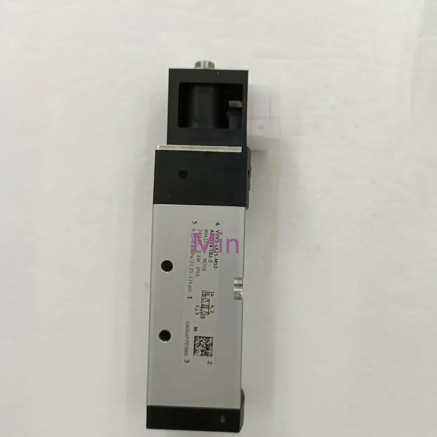 Original solenoid valve LK25-M52-AD-G14-1B2-S(8043218) in stock.