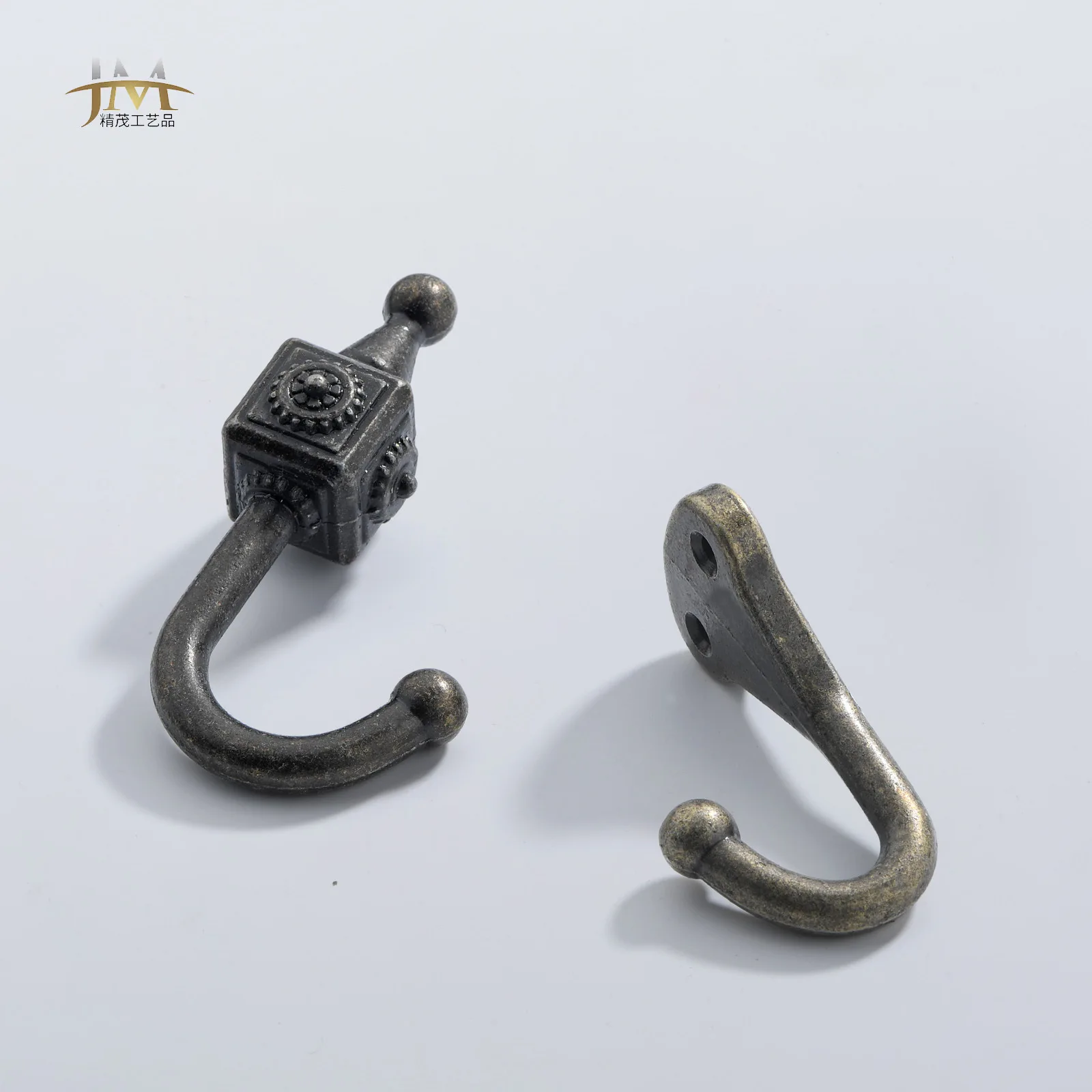 Hardware new Chinese antique bronze painted black alloy clothes hook classical wall hook zinc alloy