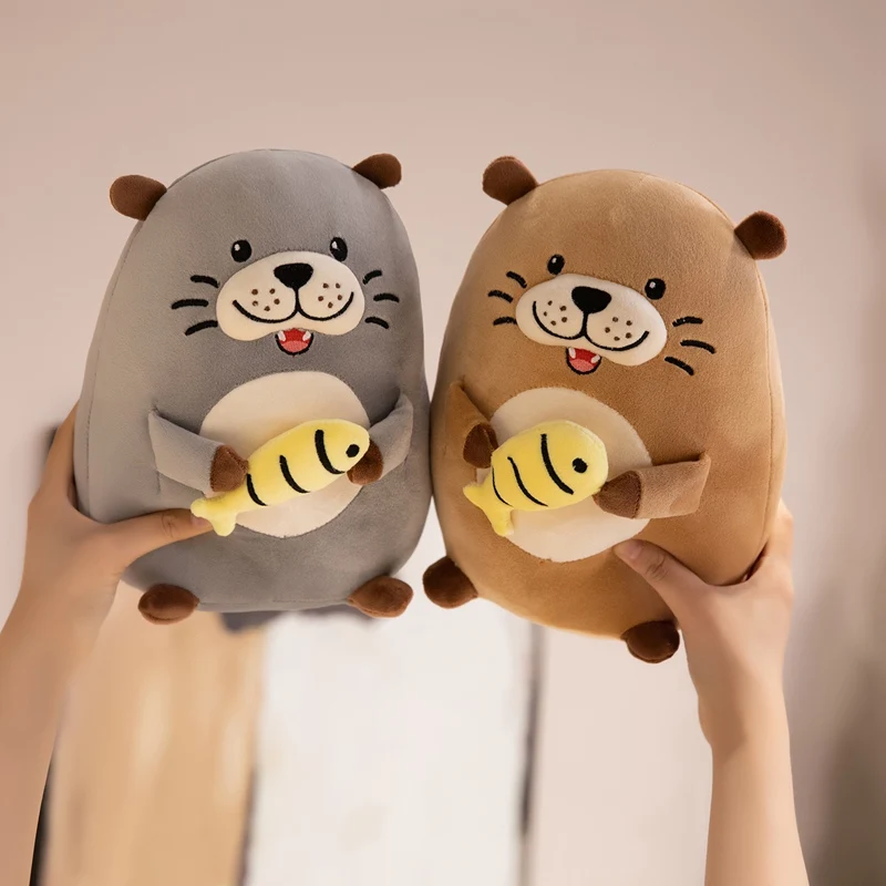 12/20/30cm dos desenhos animados abraçando peixe lontra brinquedo de pelúcia pingente travesseiro marrom cinza redondo lontra brinquedo de pelúcia decoração para casa presente para crianças