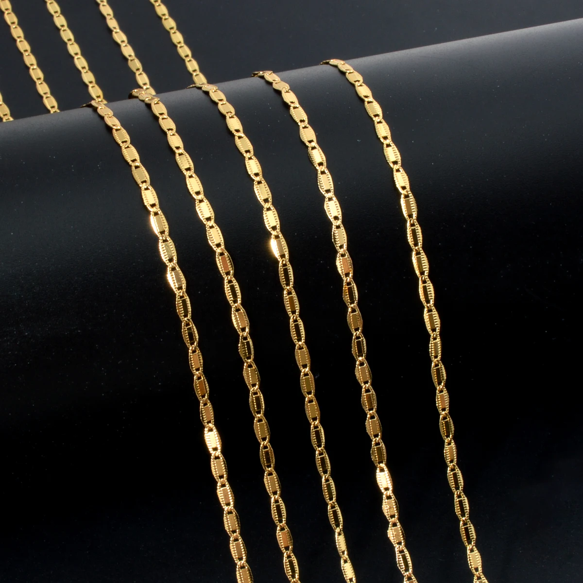 

Gold Plated Textured Oval Link Chain Necklace Dainty Layering Blank Pendant Chain Unisex Daily Jewelry Gift for Men Women